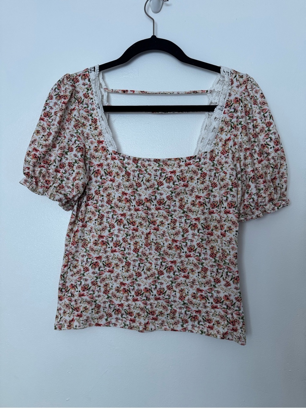 Forever 21 Cream Floral Square-Neck Puff Sleeve Top